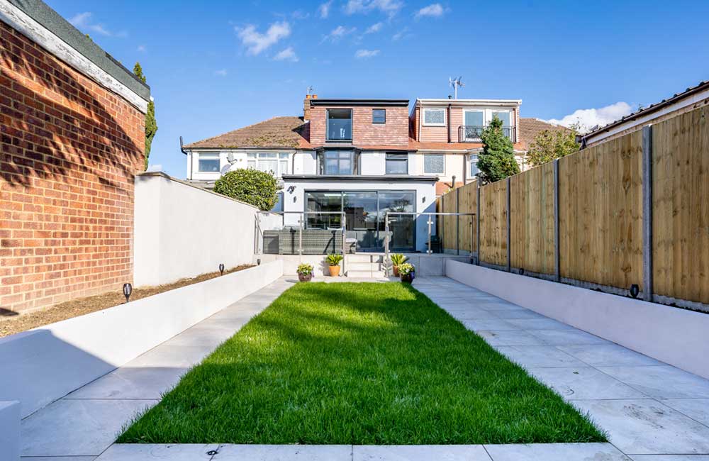 Amhurst Gardens — photo 11