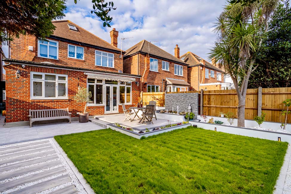 Ealing Garden — photo 12