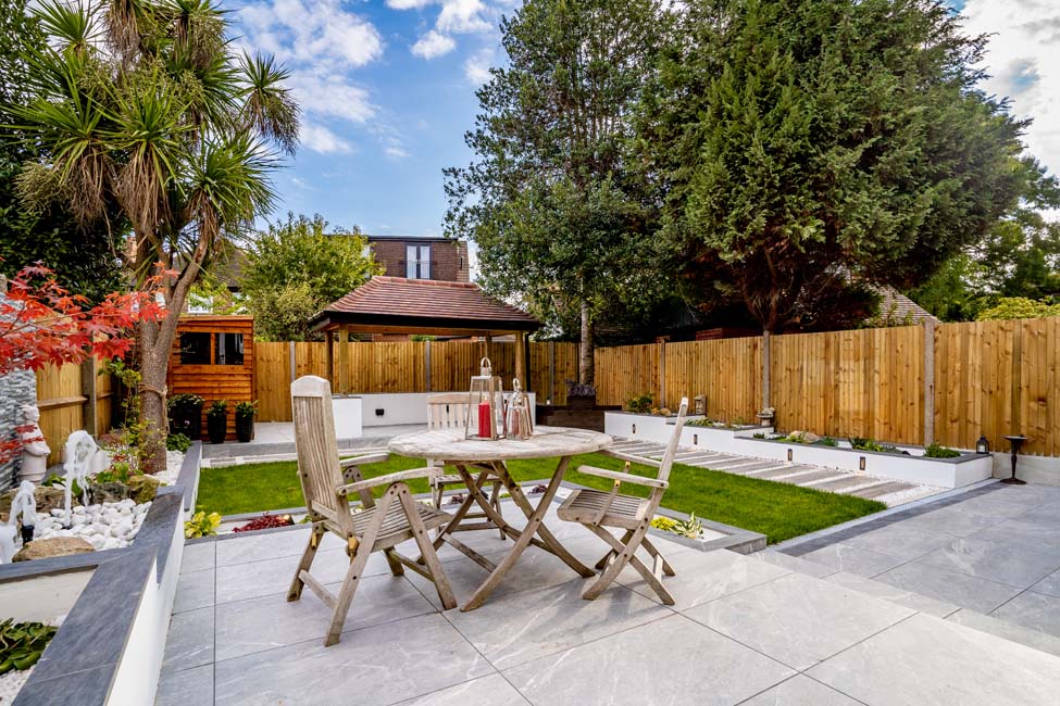 Ealing Garden — photo 5